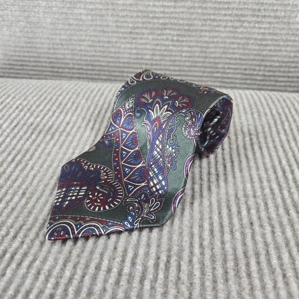 Halston III Mens Green Burgundy Blue Paisley Silk Blend Classic Necktie